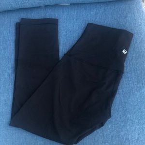 LULULEMON HIGH RISE BLACK 21” GOOD CONFITION LUON HIGHRISE $$$ IS FIRM!!